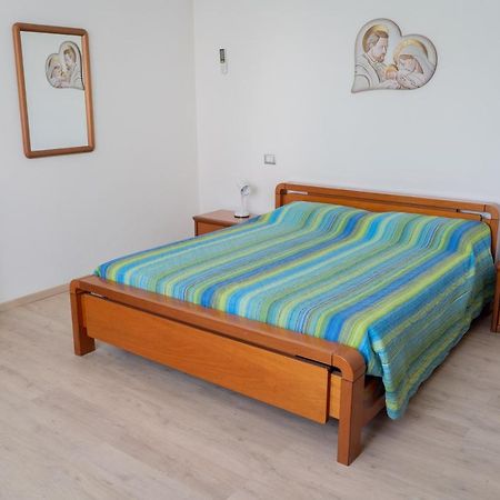 Reno Family House Apartment ราเวนนา ภายนอก รูปภาพ