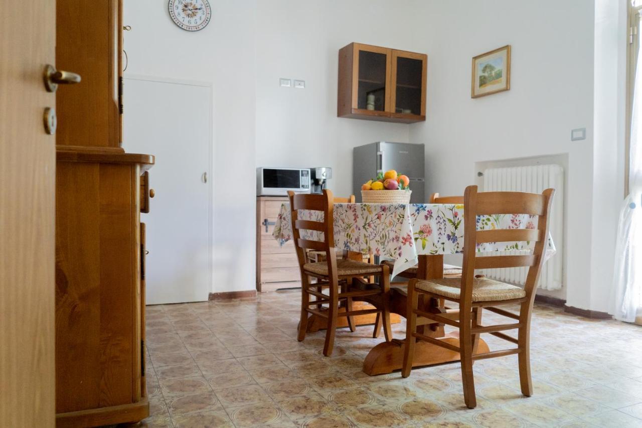 Reno Family House Apartment ราเวนนา ภายนอก รูปภาพ