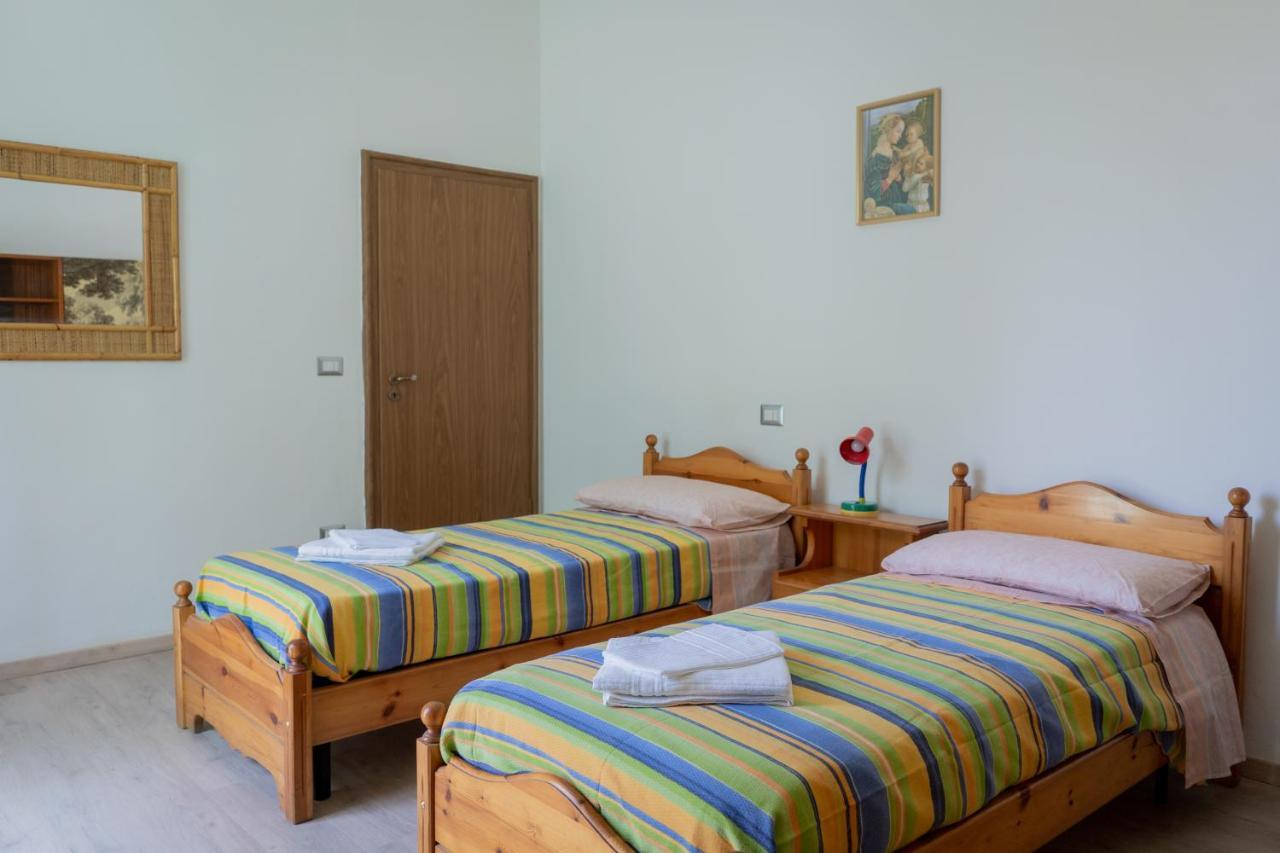 Reno Family House Apartment ราเวนนา ภายนอก รูปภาพ