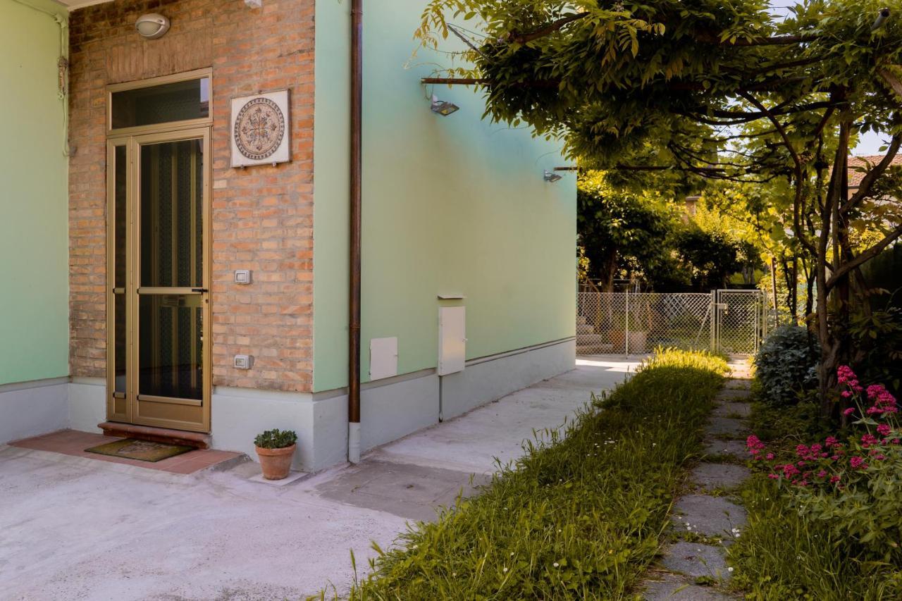 Reno Family House Apartment ราเวนนา ภายนอก รูปภาพ